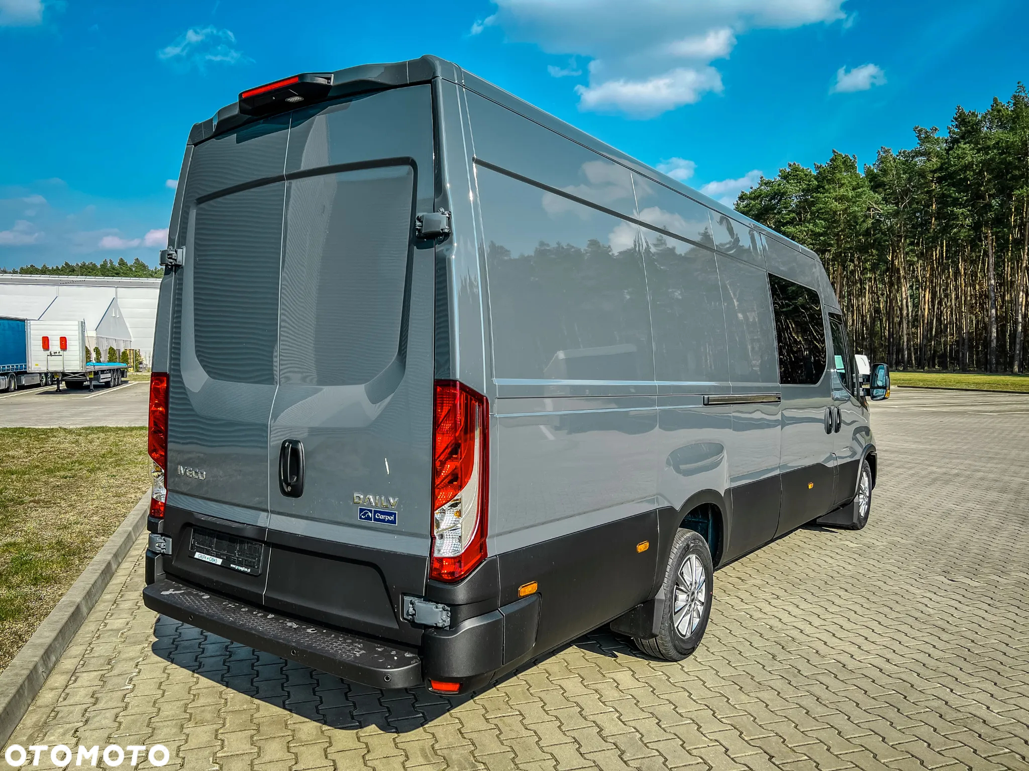 Iveco Daily 35S18HV , 3.0L - 180KM ,Brygadowy, 7 osób, Brygadówka - 7