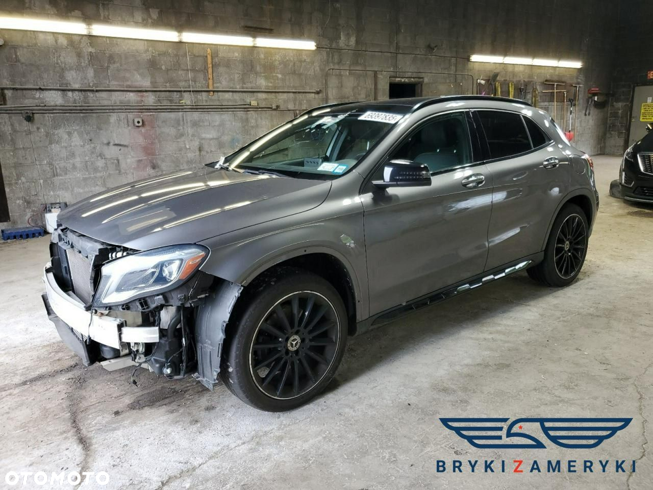 Mercedes-Benz GLA - 5
