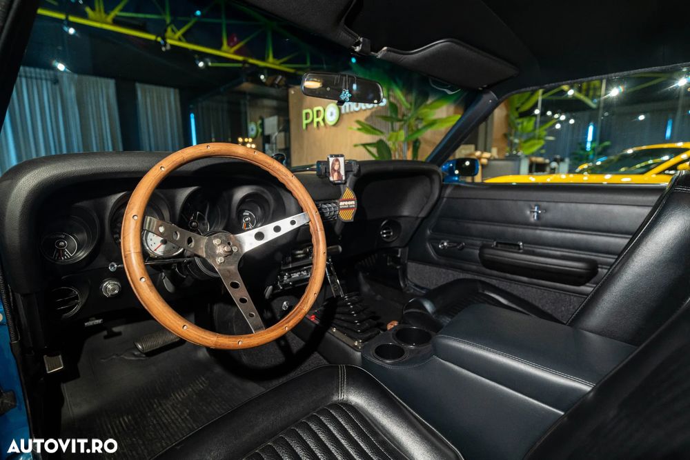 Ford Mustang - 27