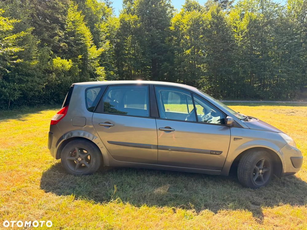 Renault Scenic 1.6 16V Emotion - 4