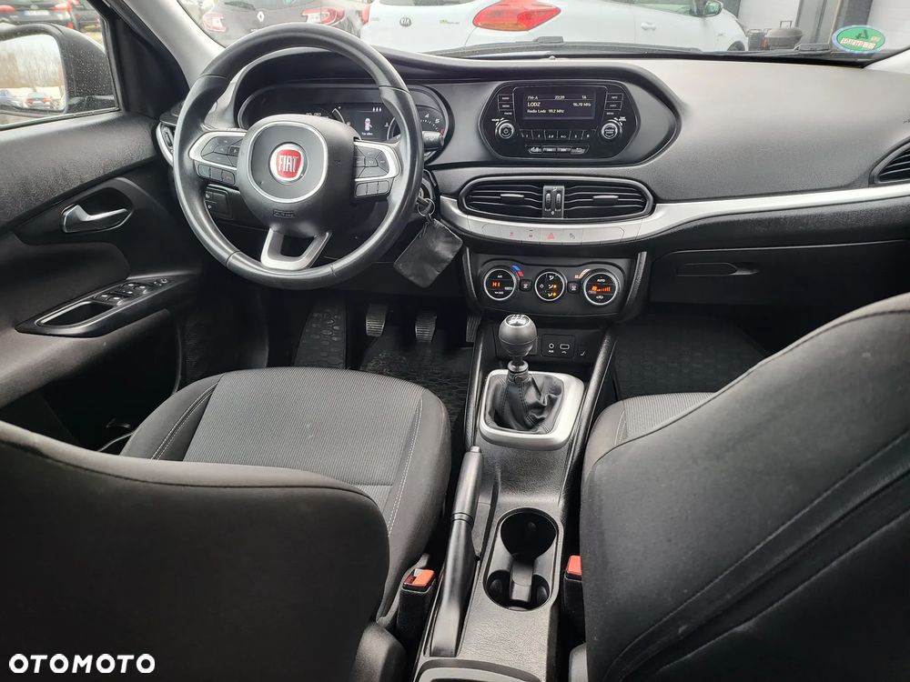 Fiat Tipo 1.4 16v Lounge EU6d - 14