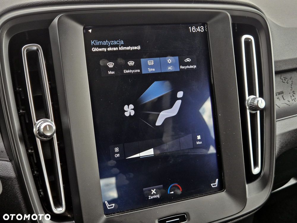 Volvo XC 40 D3 Momentum - 35