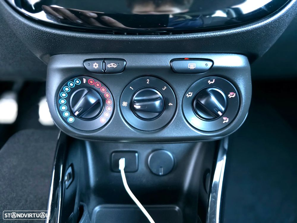 Opel Adam 1.4 Glam - 23