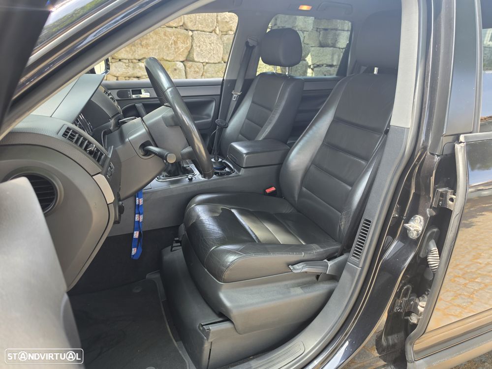 VW Touareg 3.0 TDI V6 - 35