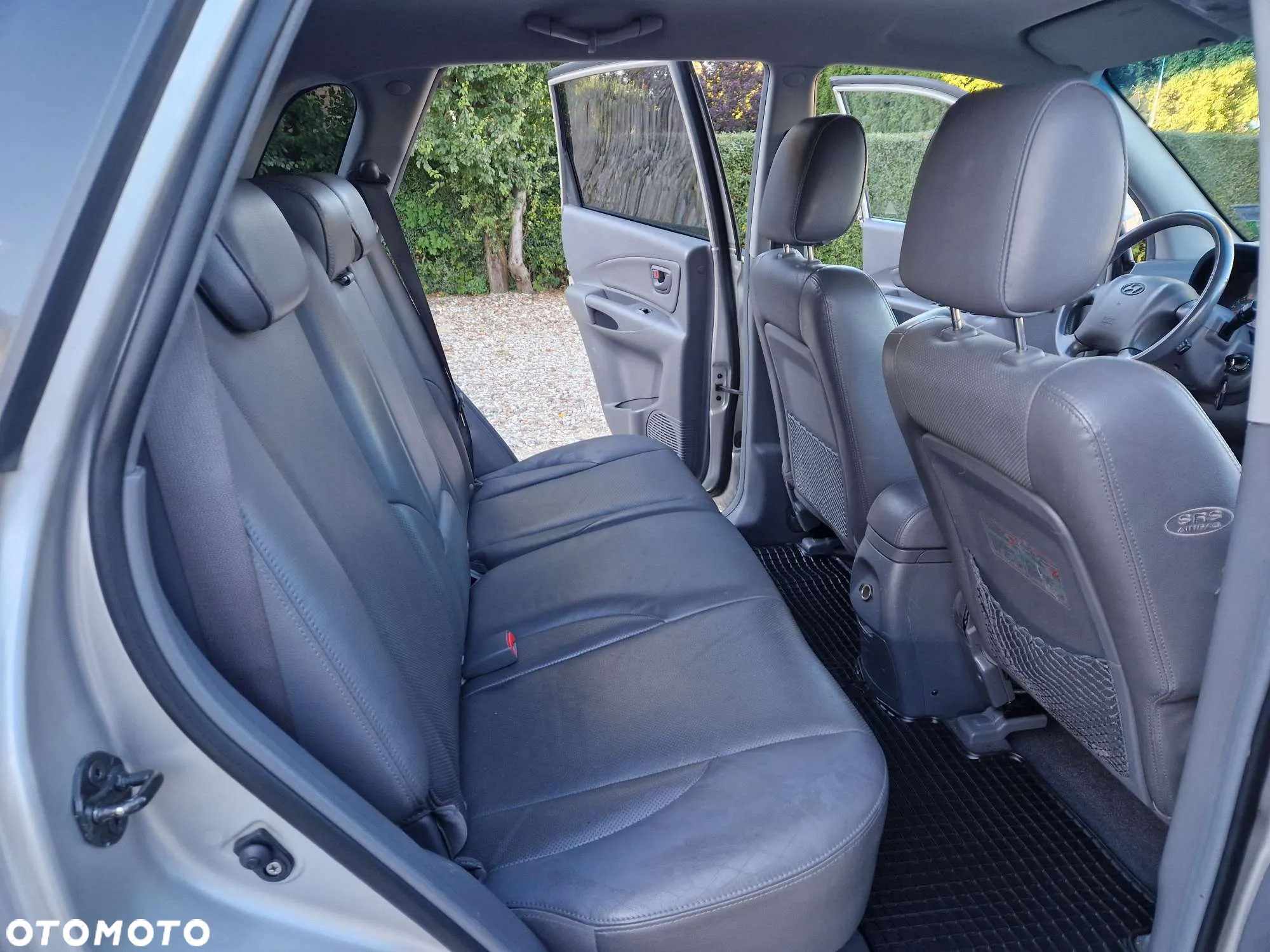 Hyundai Tucson 2.0 CRDi Elegance + - 21