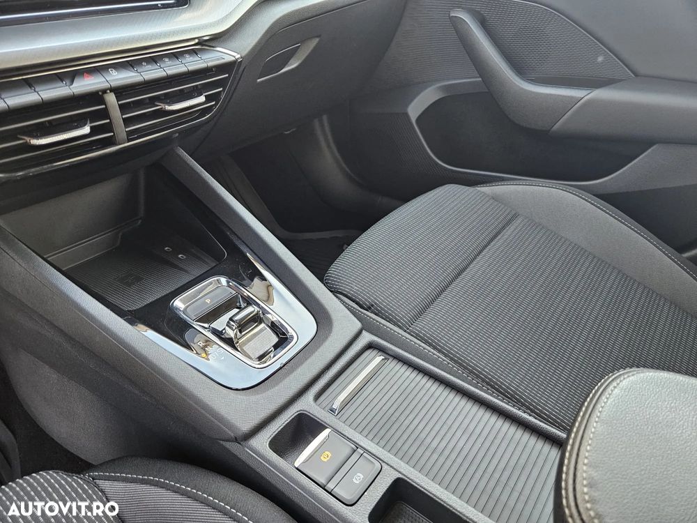 Skoda Octavia 2.0 TDI DSG Ambition - 8