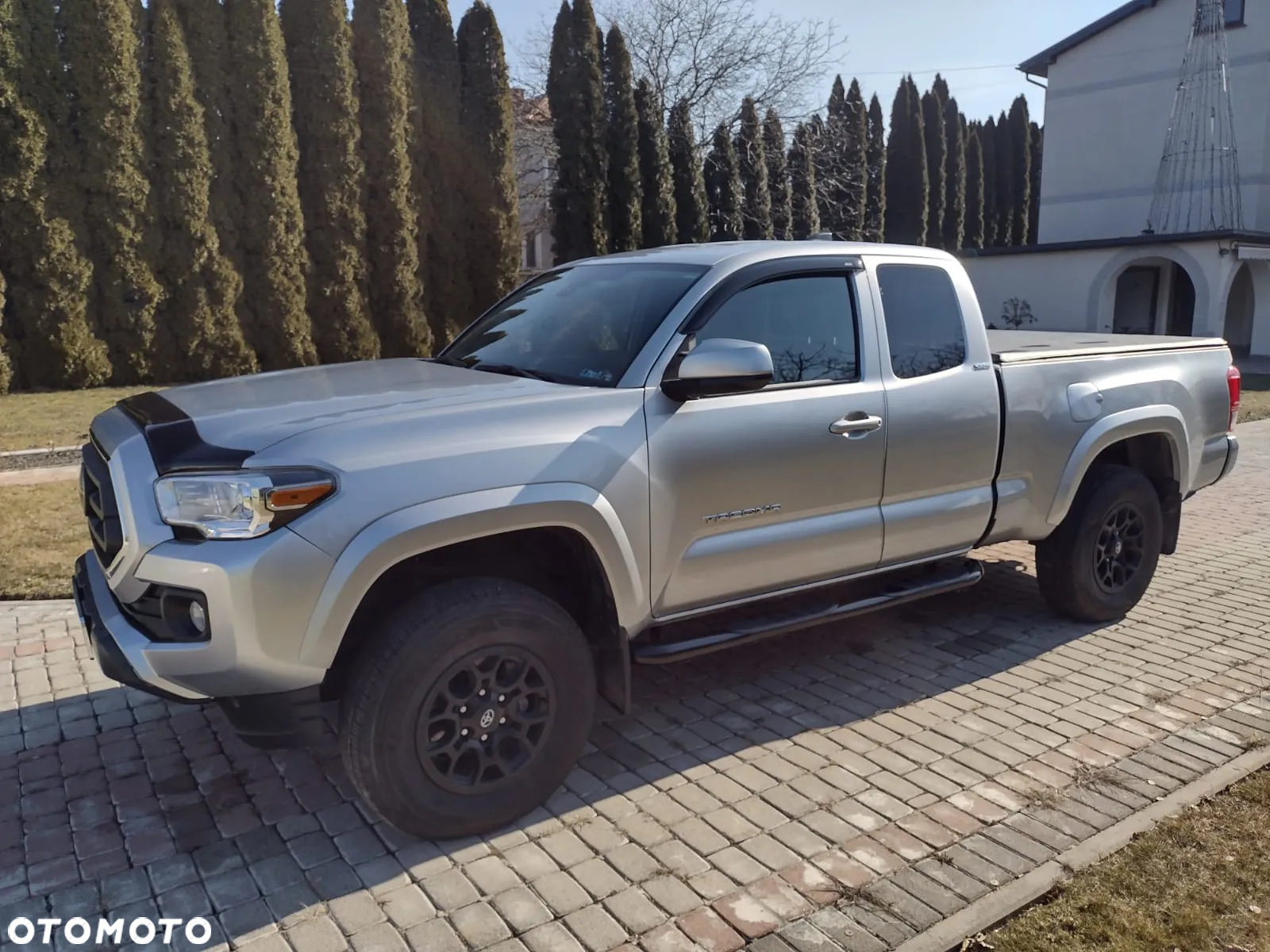 Toyota Tacoma - 3