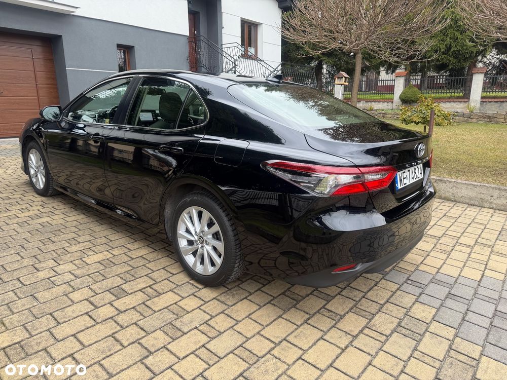 Toyota Camry - 3