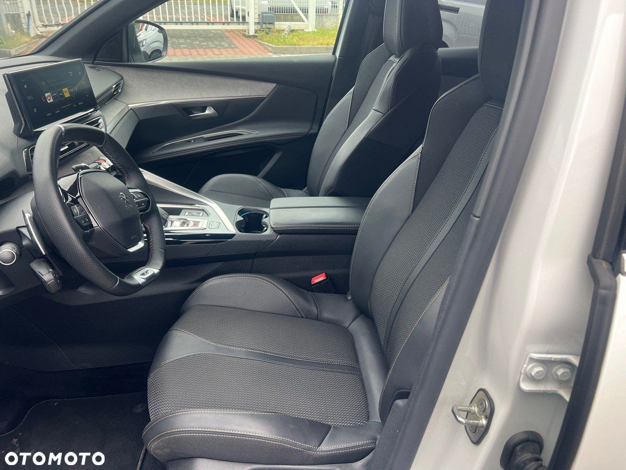 Peugeot 3008 1.5 BlueHDi GT S&S EAT8 - 9