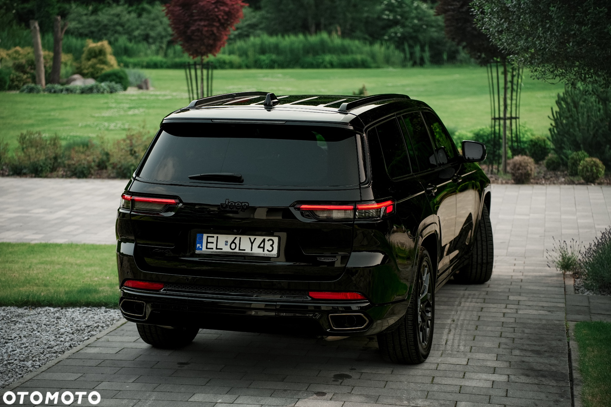 Jeep Grand Cherokee - 40