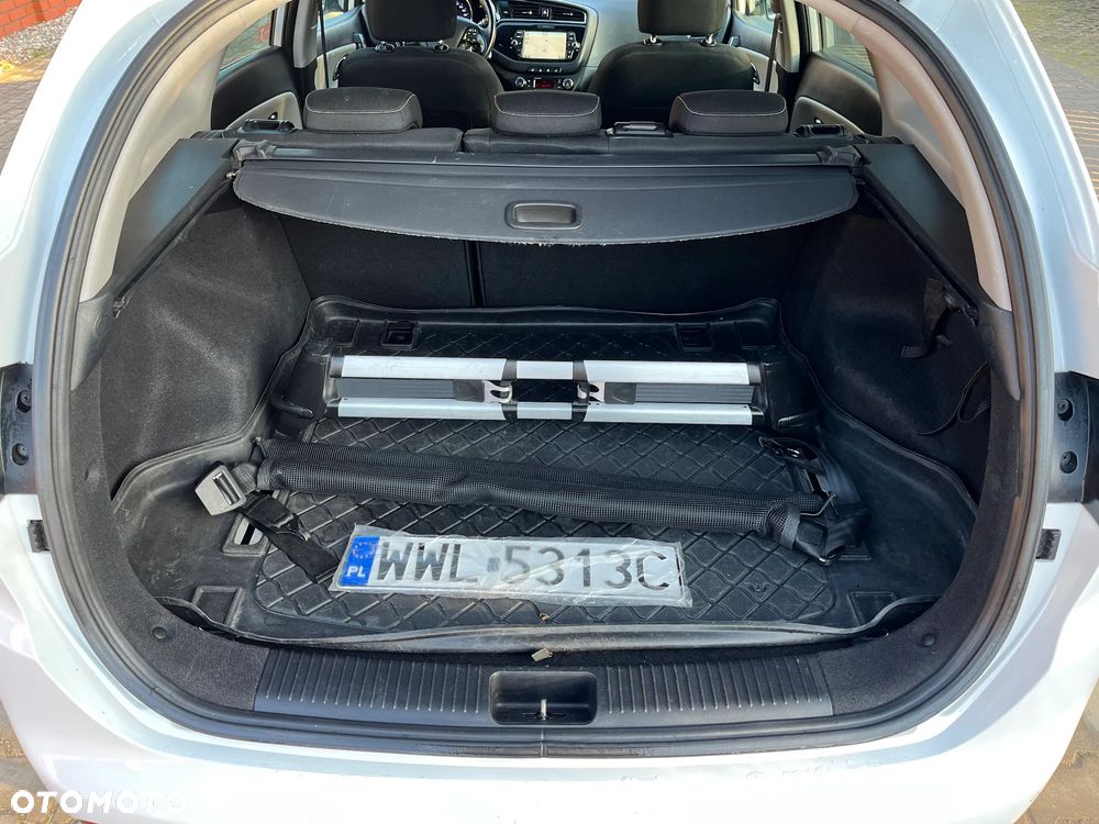 Kia Ceed 1.6 GDI L Business Line - 12