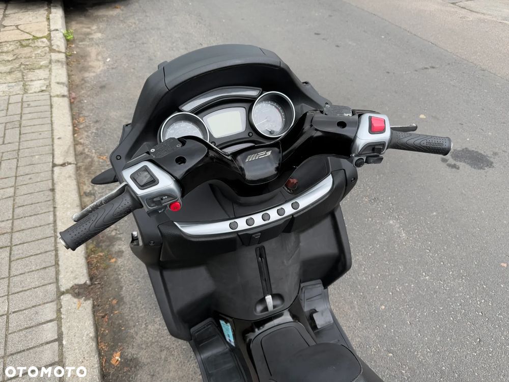 Piaggio MP-3 - 9