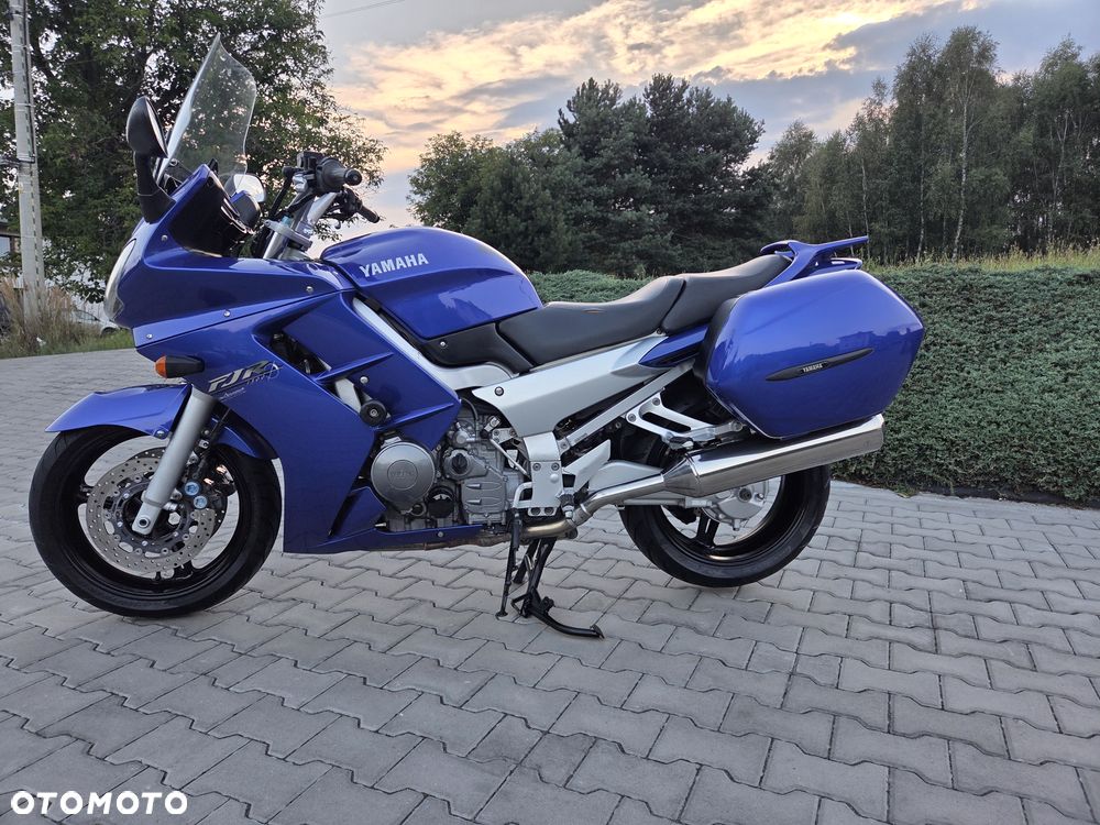 Yamaha FJR - 26