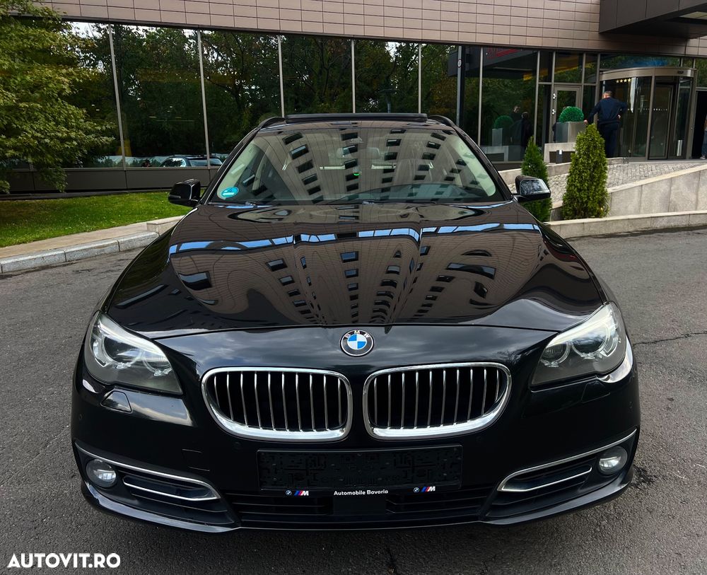 BMW Seria 5 530d xDrive Touring Sport-Aut. Luxury Line - 2
