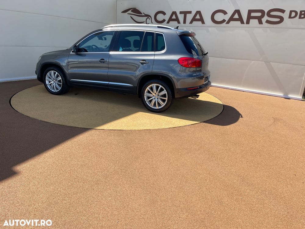 Volkswagen Tiguan 2.0 TDI SCR BlueMotion Technology Lounge Sport & Style - 8