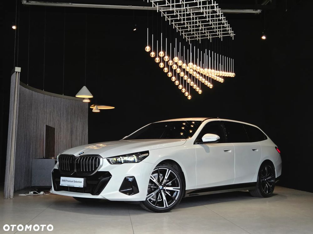 BMW Seria 5 520d xDrive mHEV - 1