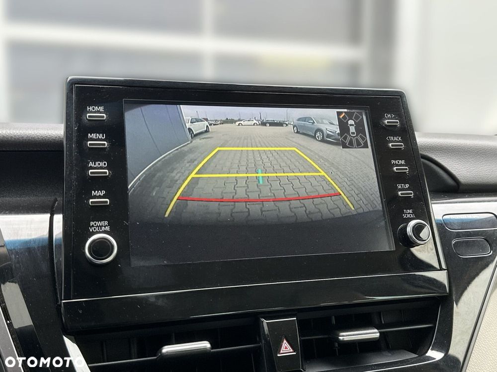 Toyota Camry - 28