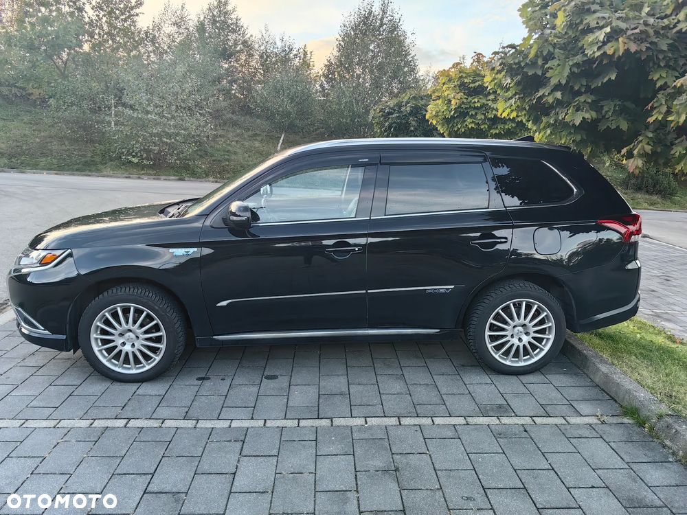 Mitsubishi Outlander - 7
