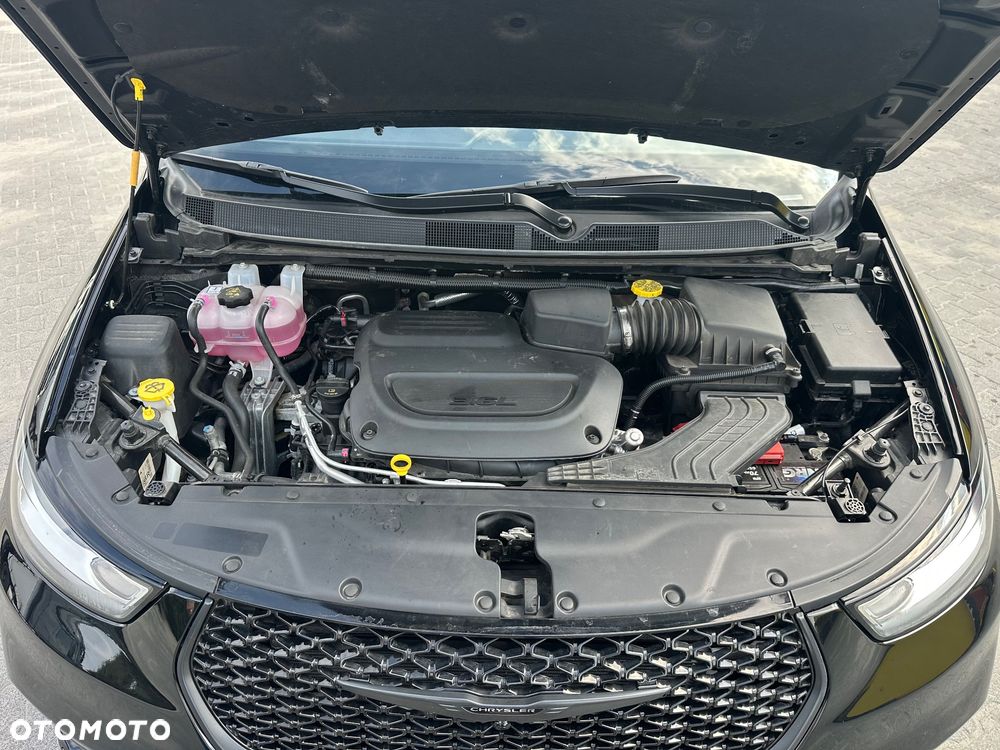 Chrysler Pacifica - 26