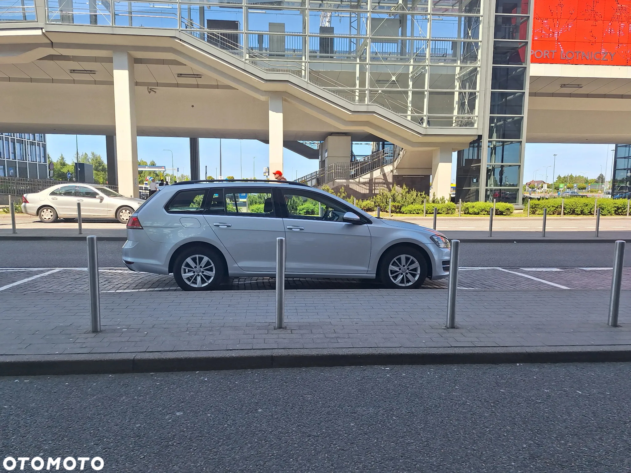 Volkswagen Golf - 2