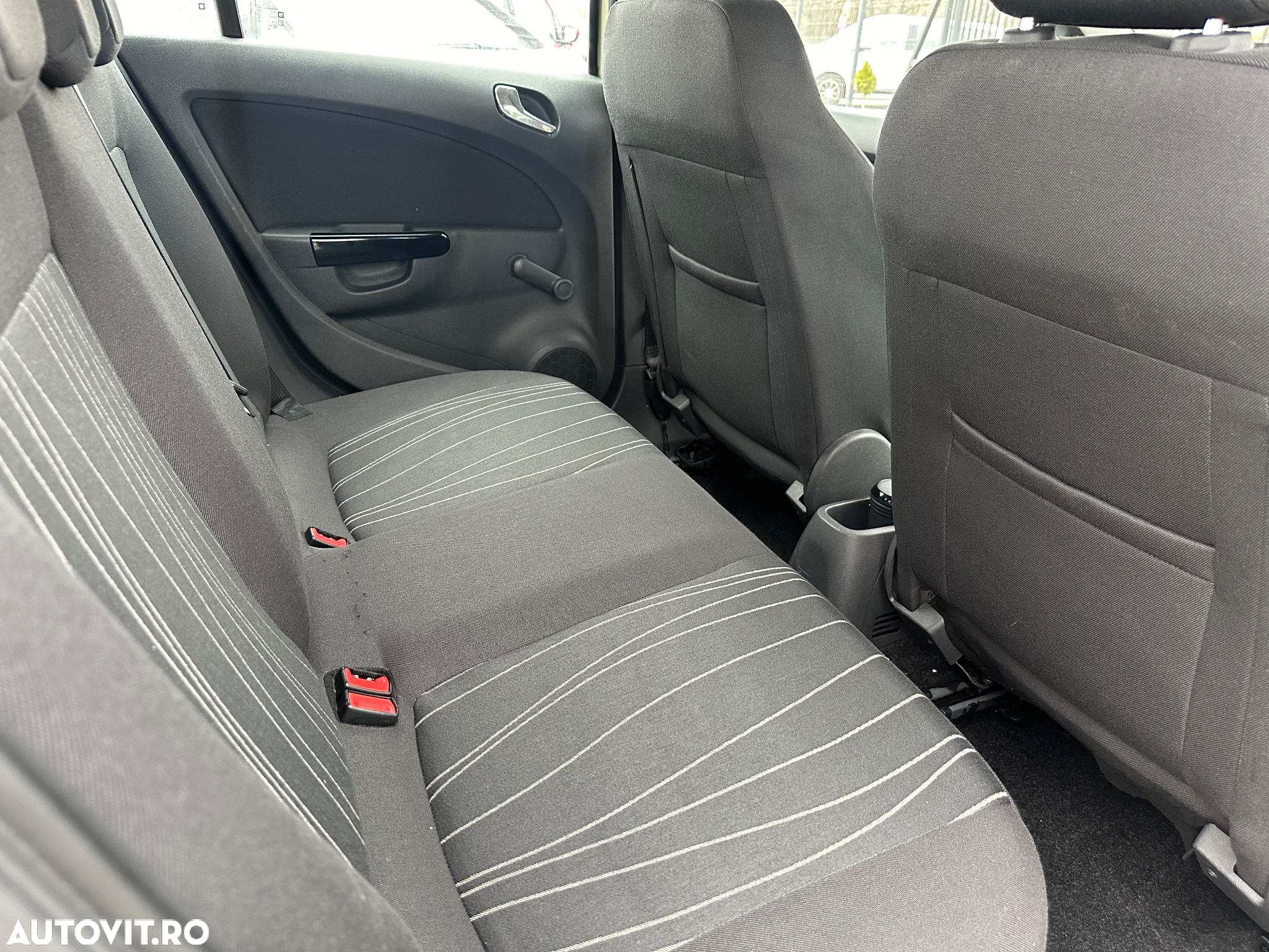 Opel Corsa 1.4i Aut Cosmo - 17