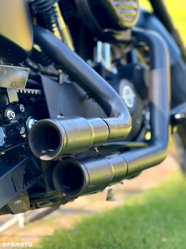 Harley-Davidson Sportster Iron 883 - 13