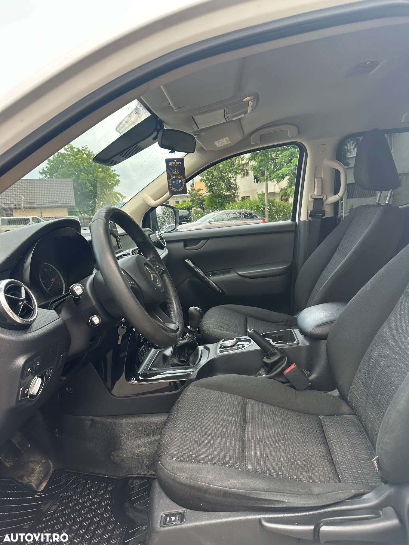 Mercedes-Benz X 220 d 4MATIC Pure - 18