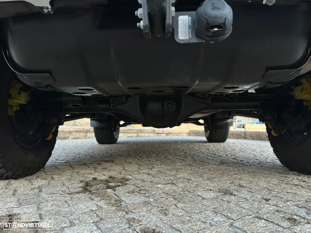 Toyota Land Cruiser Prado - 16