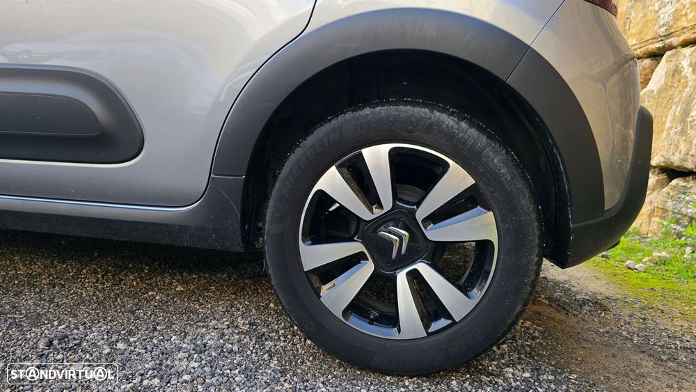 Citroën C3 1.2 PureTech Shine - 57