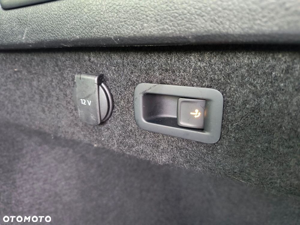 Volkswagen Passat - 22