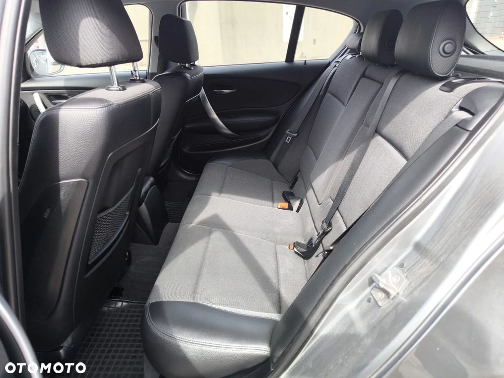 BMW Seria 1 118d Sport Line - 8