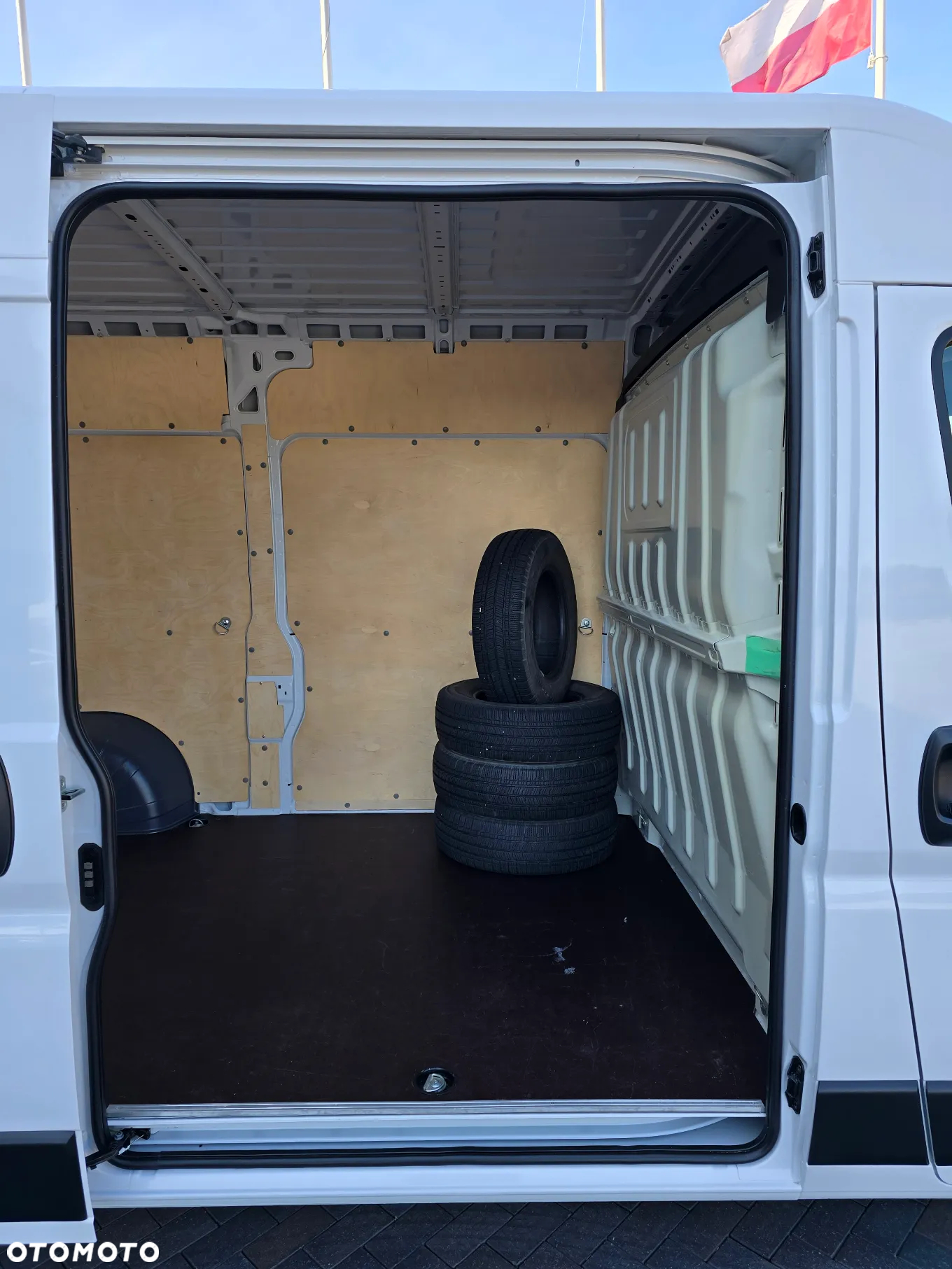 Fiat DUCATO L2H2 SILNIK IVECO 2,3 120KM 22 Tyś km SERWIS ASO FIAT DO OSTATNIEGO Km SALON PL STAN NOWY NOWY NOWY ŁADOWNOŚC 1235Kg KLIMA ELEKTRYKA CZUJNIKI COFANIA - 16