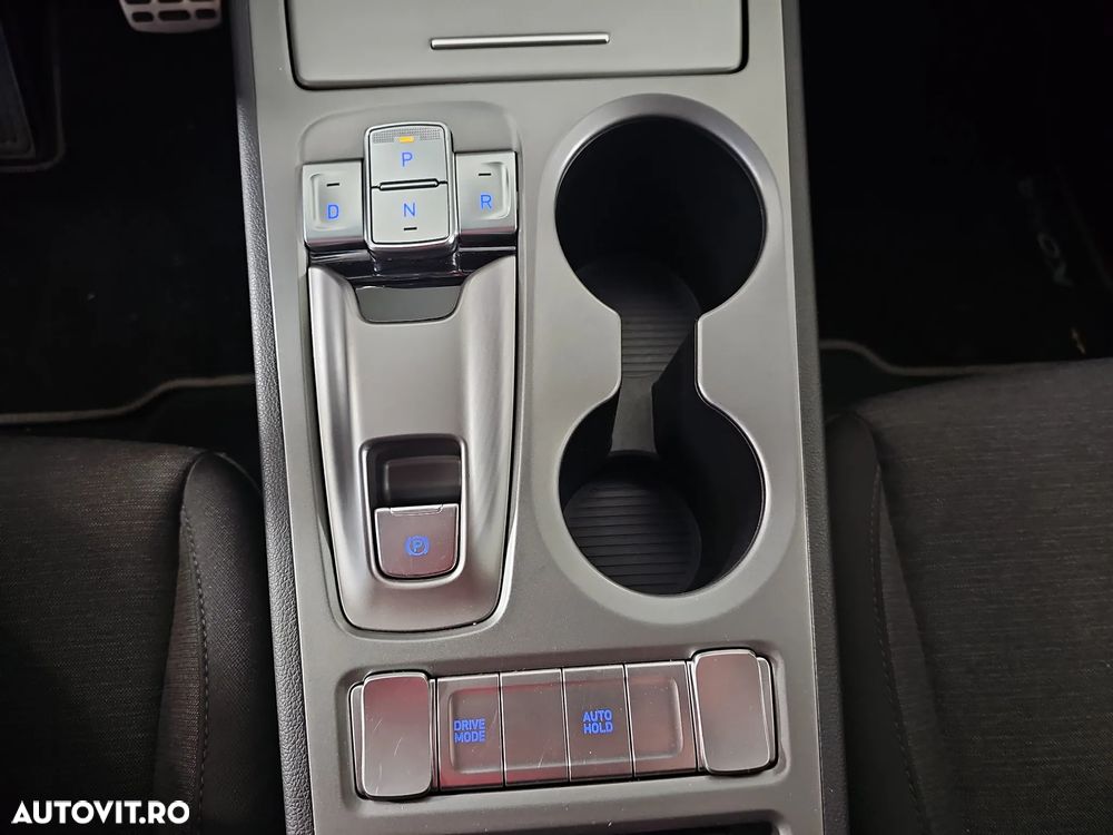 Hyundai KONA - 18