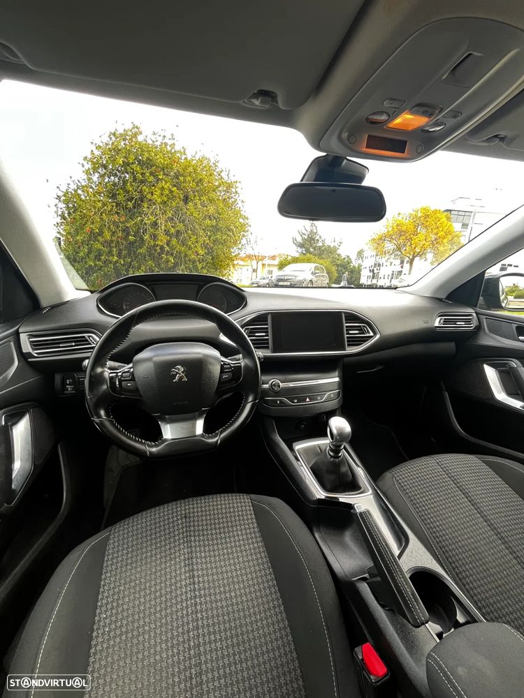 Peugeot 308 SW 1.5 BlueHDi Active - 29