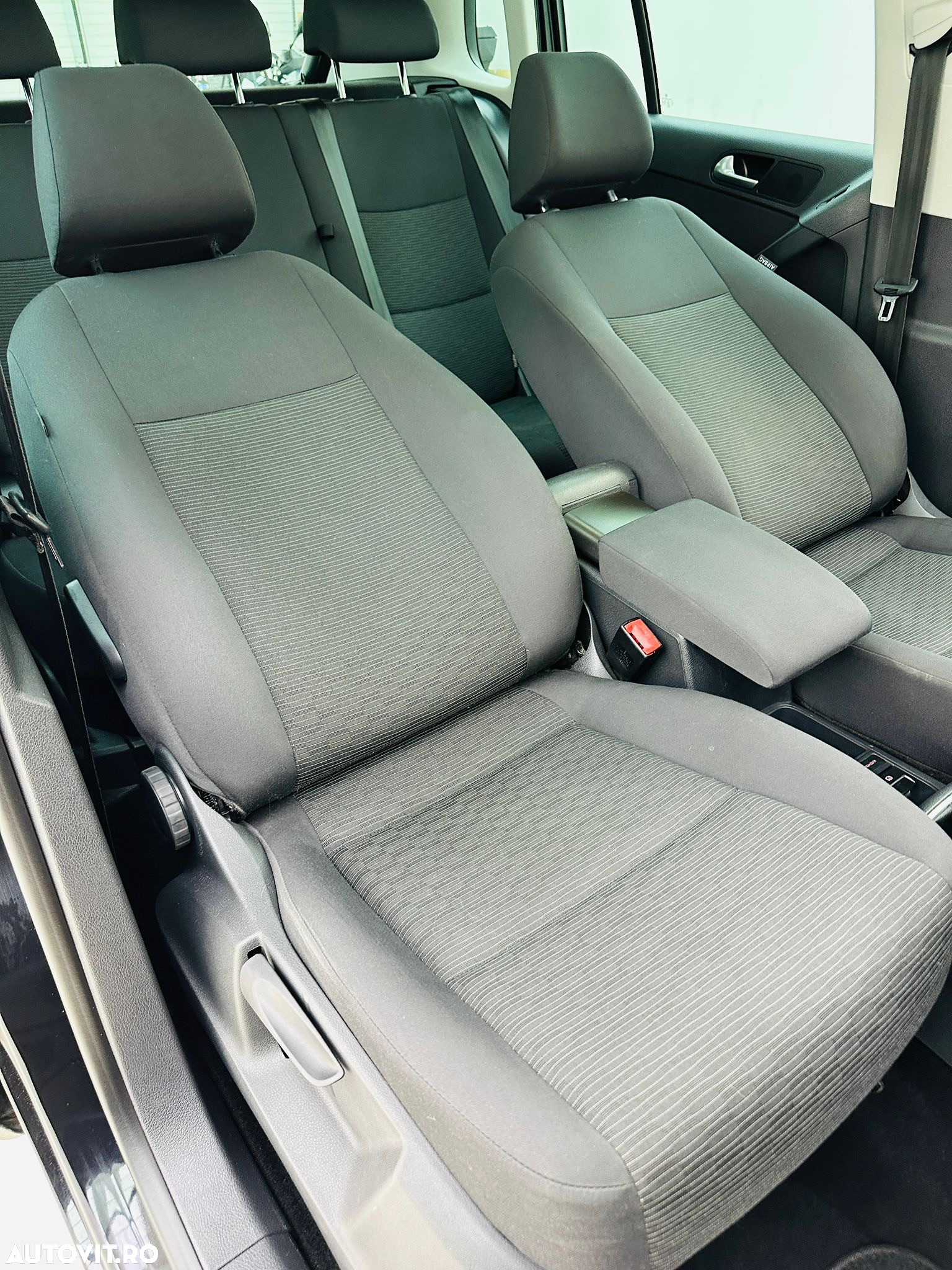 Volkswagen Tiguan - 27