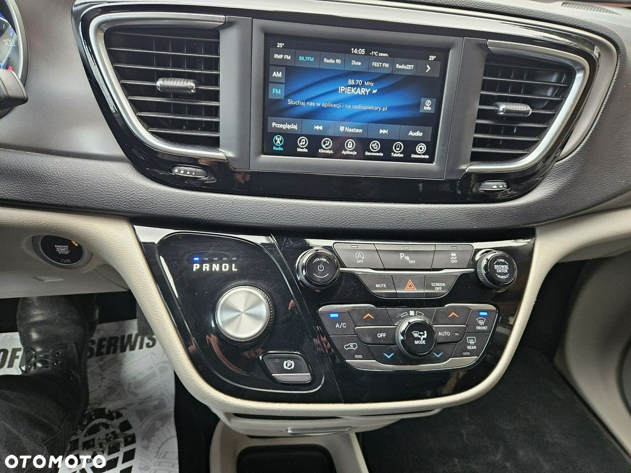 Chrysler Pacifica - 7