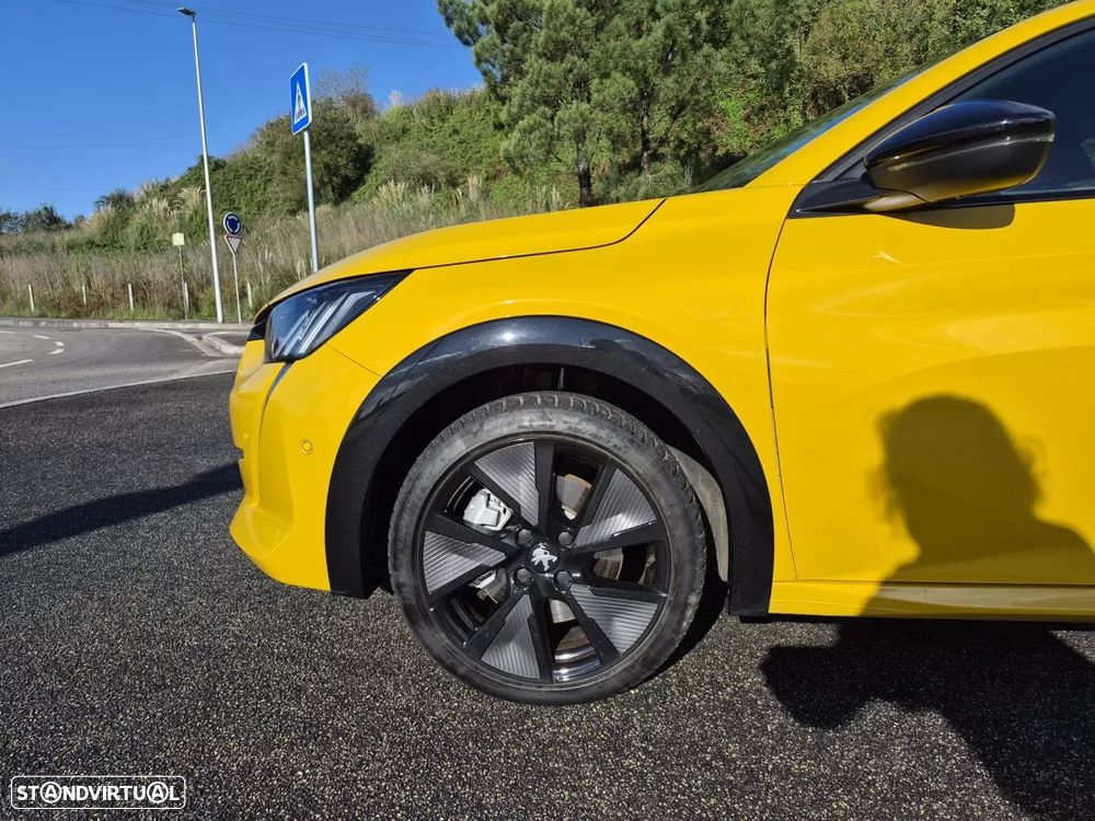 Peugeot e-208 50 kWh GT - 5