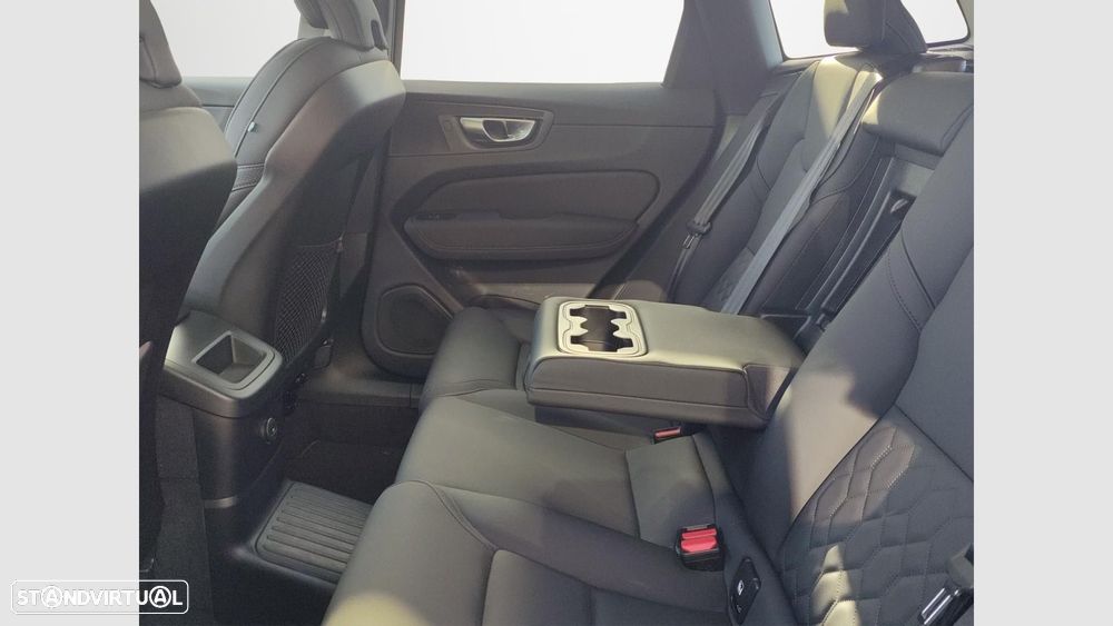 Volvo XC 60 2.0 T6 PHEV Plus Dark AWD - 13