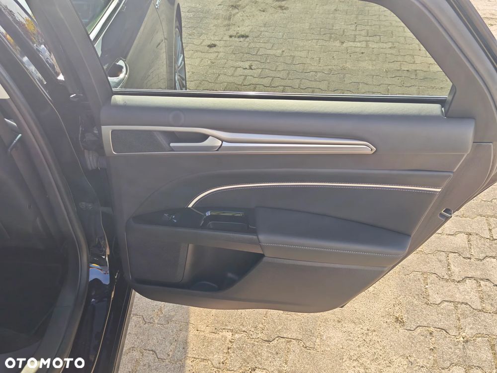 Ford Mondeo 2.0 Hybrid Vignale - 20