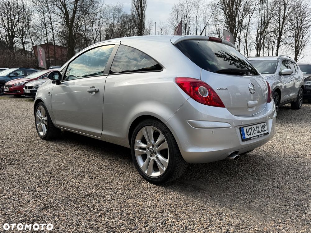 Opel Corsa 1.4 16V Sport - 4