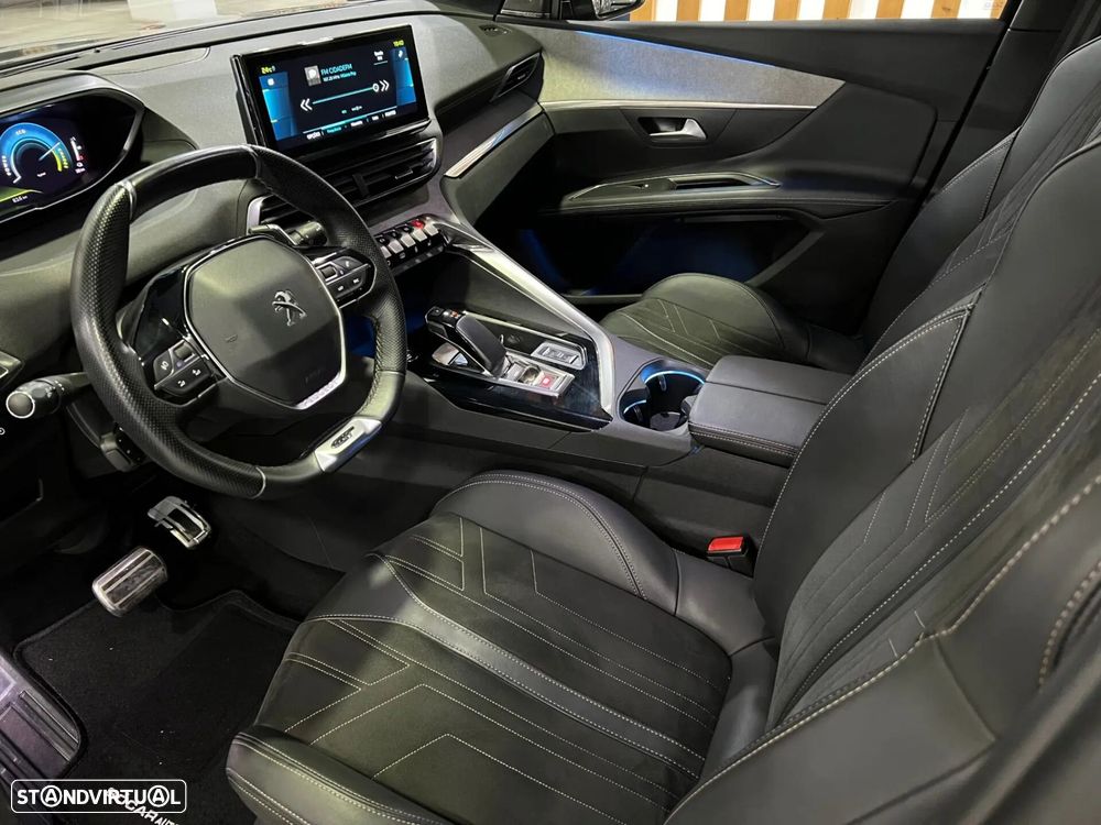 Peugeot 3008 1.6 Hybrid GT Pack e-EAT8 - 22