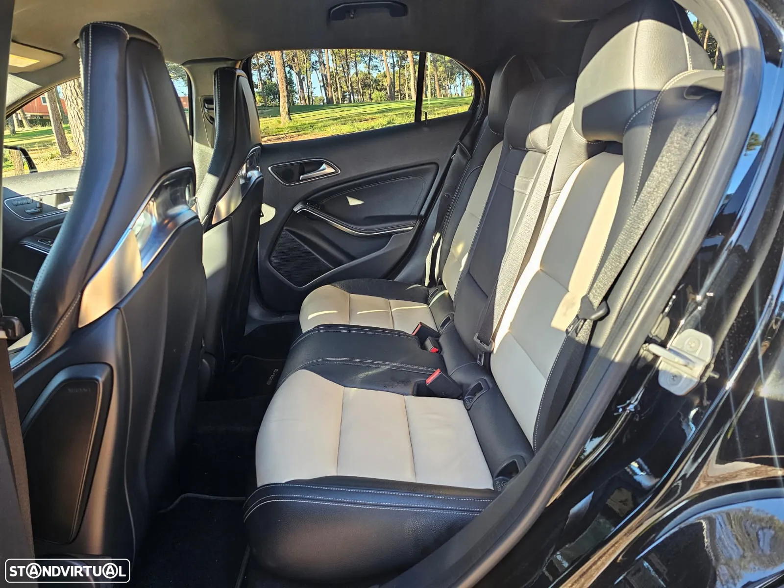 Mercedes-Benz GLA 45 AMG 4Matic 7G-DCT - 19