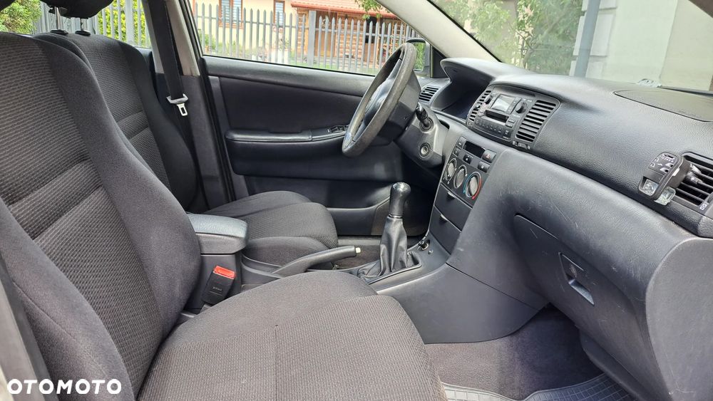Toyota Corolla - 5