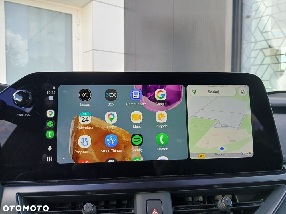 Lexus UX 300h F Sport Design - 16