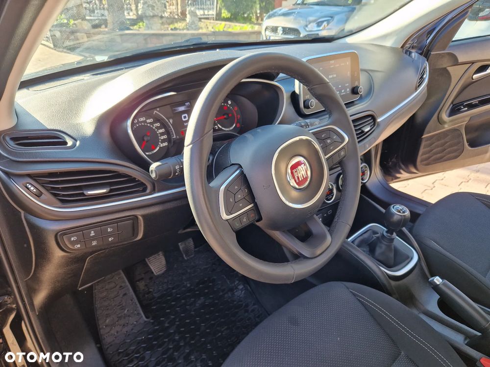 Fiat Tipo 1.4 16v Lounge EU6d - 20