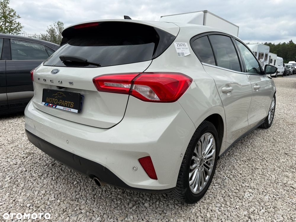 Ford Focus - 1