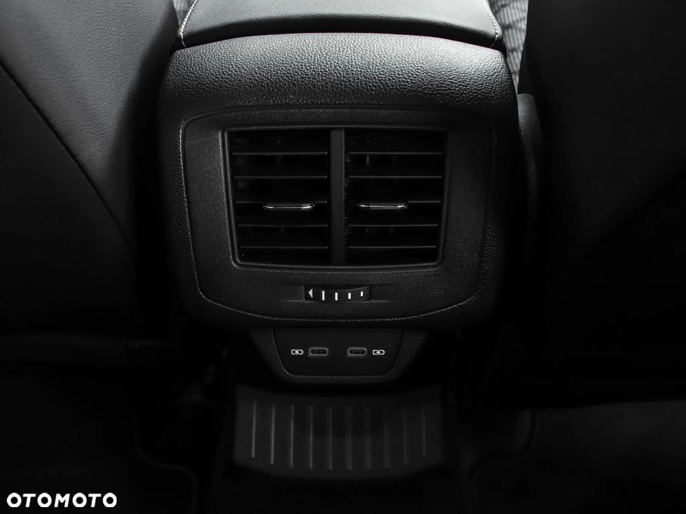 Volkswagen T-Roc 1.5 TSI R-Line DSG - 14