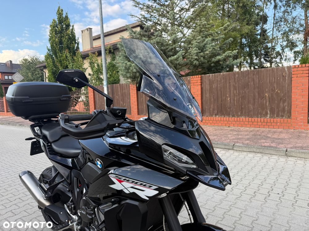 BMW XR - 9