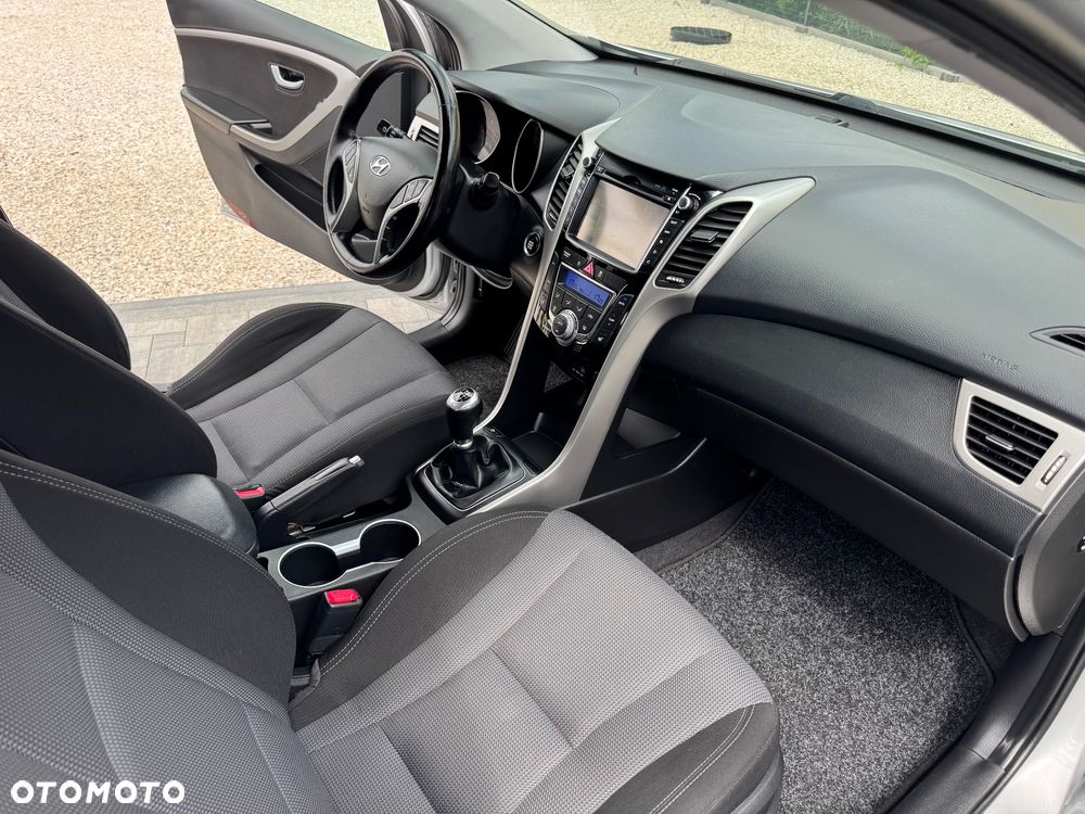 Hyundai i30 1.4 BlueDrive Go - 22