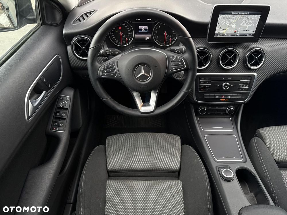 Mercedes-Benz GLA - 14